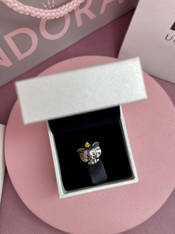 Charm Dumbo